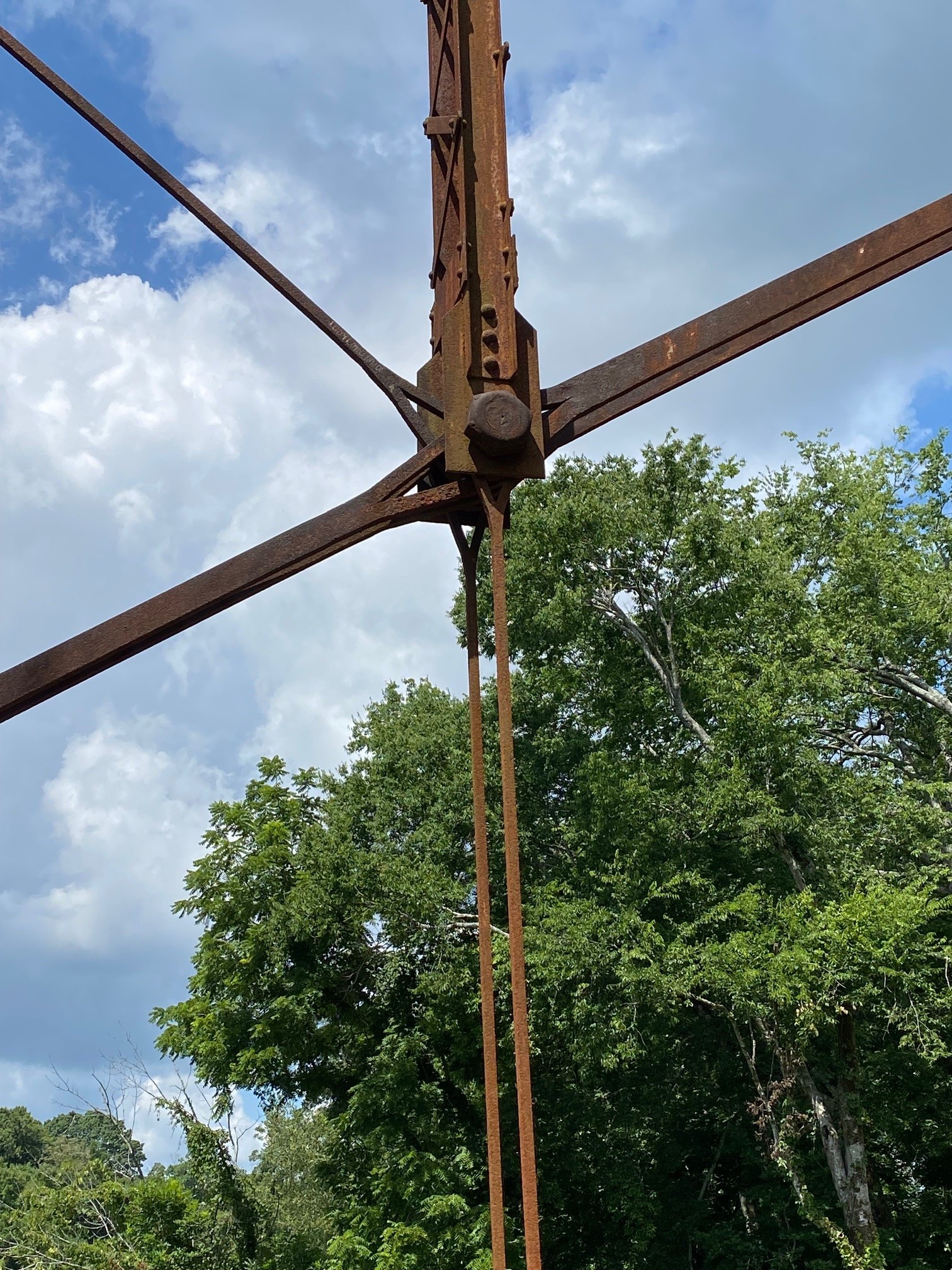 July 15 - Rogers Br - the pin connection that makes the bridge historic